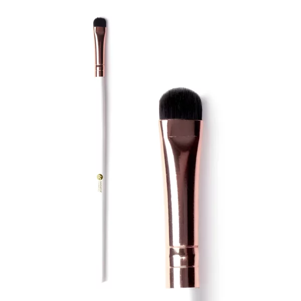 Innovator Cosmetics Precise Concealer Brush with premium synthetic bristles and long handle, designed for smooth concealer application, defining eyebrows, and covering blemishes for a flawless makeup finish